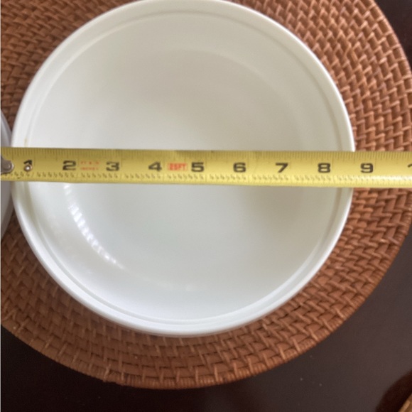 Mid-century modern covered bowl EUC vintage white melamine plastic - Picture 6 of 7